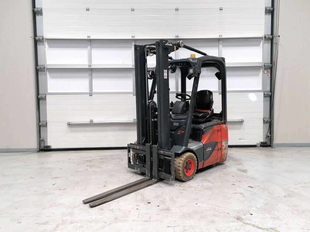 Linde E12-02 Carrelli elevatori elettrici