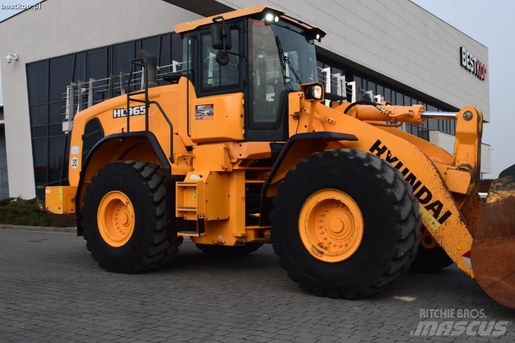 Hyundai HL 965 Pale gommate