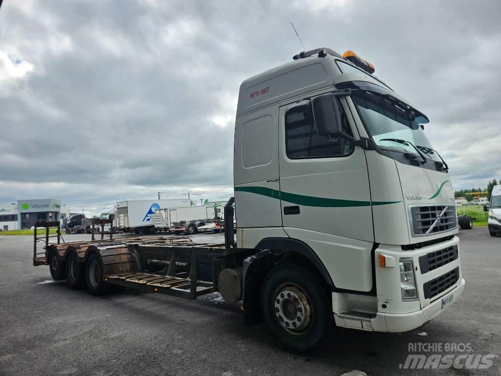 Volvo FH12 8x4 Camion per il trasporto di macchine forestali