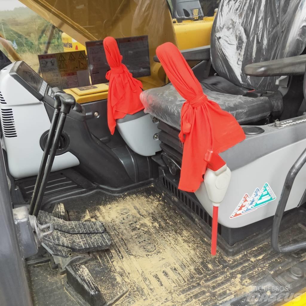 Komatsu PC200-8 Escavatori cingolati