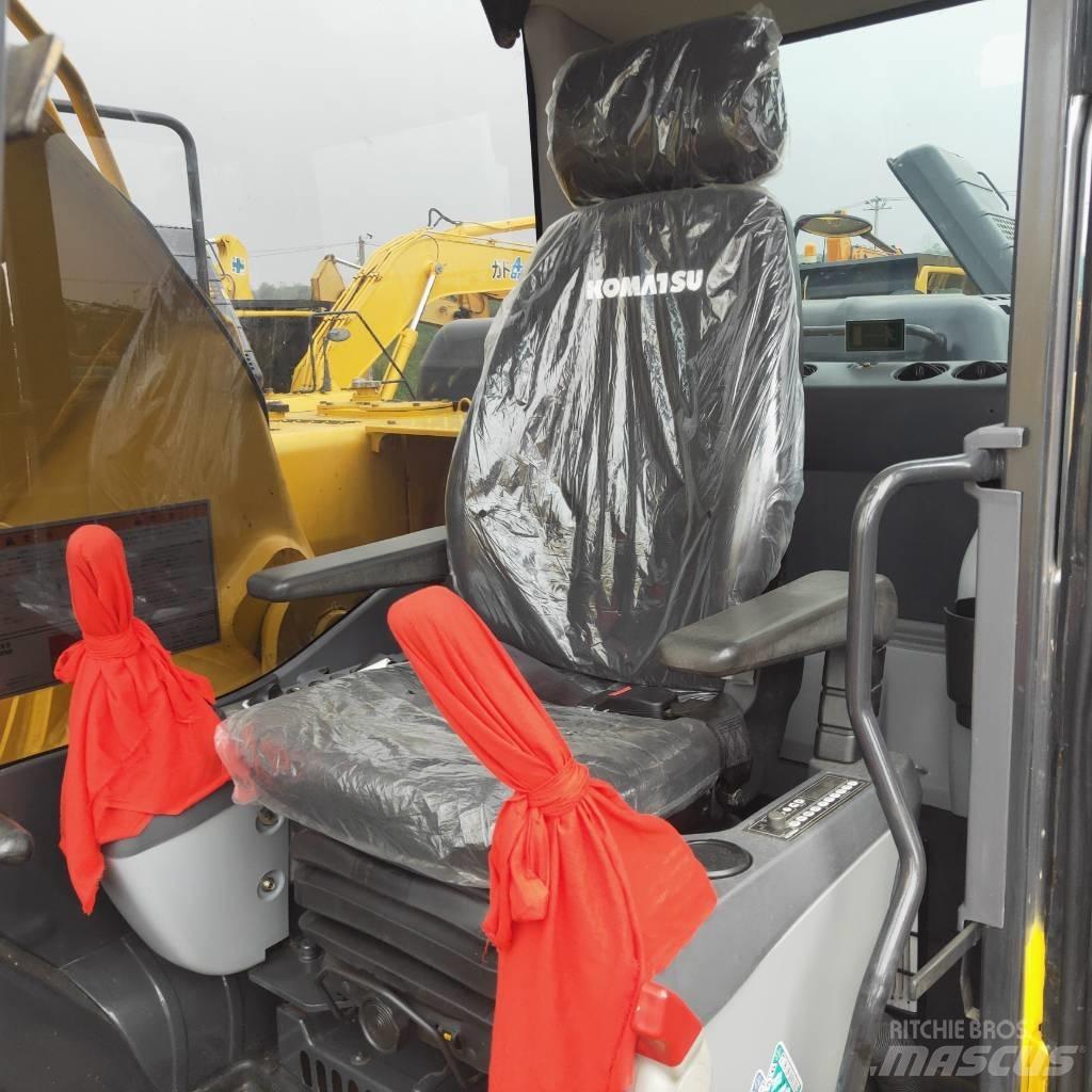 Komatsu PC200-8 Escavatori cingolati