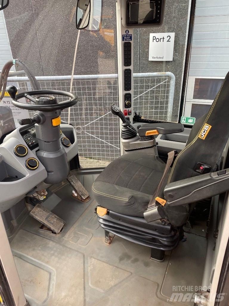 JCB 427HT Pale gommate