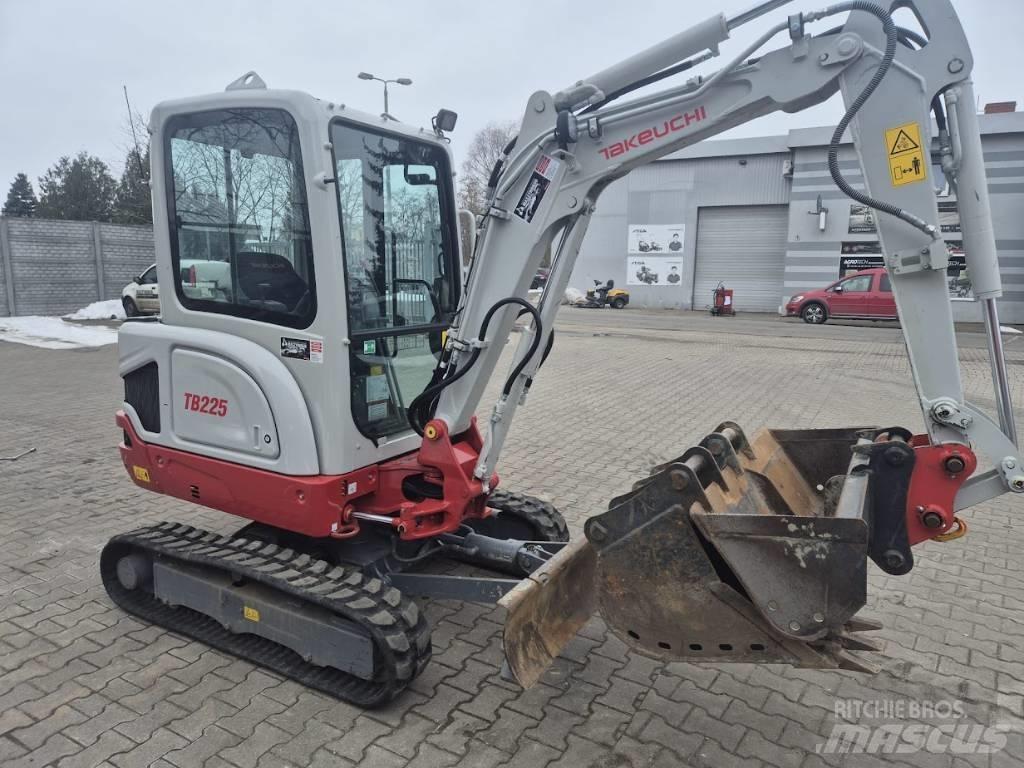 Takeuchi TB 225 Miniescavatori