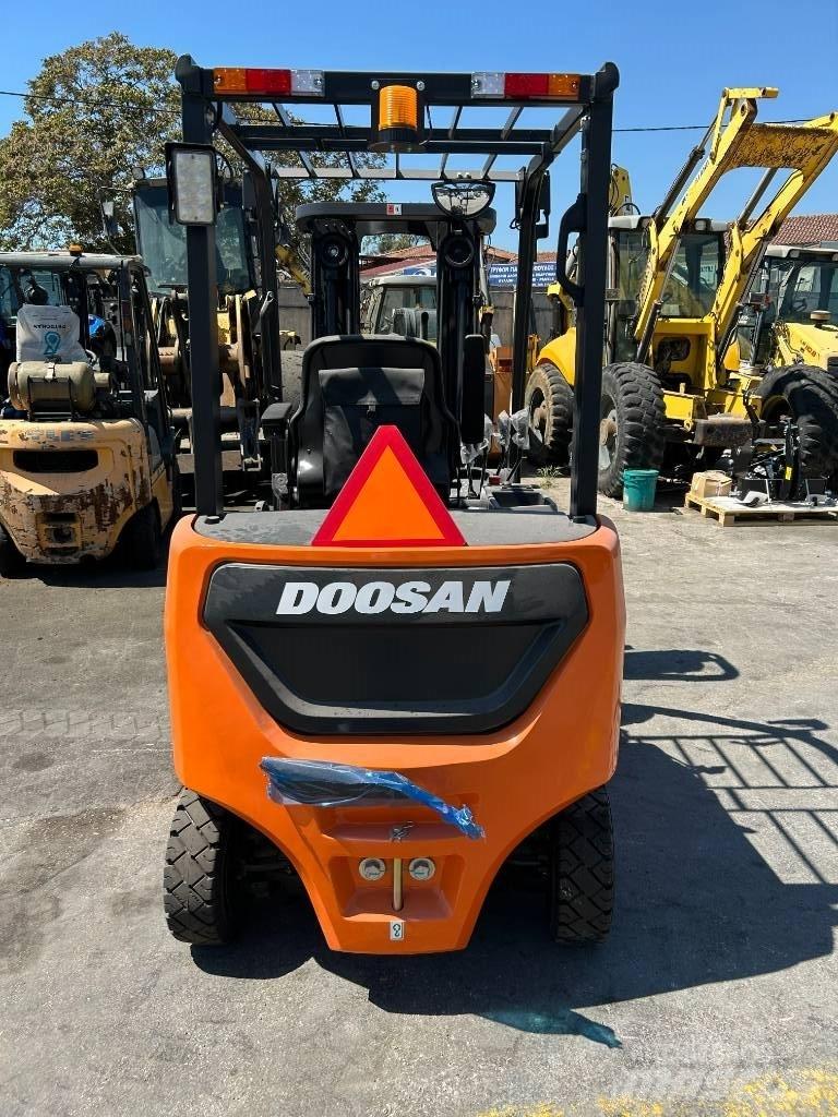 Doosan B 25 NS Carrelli elevatori elettrici