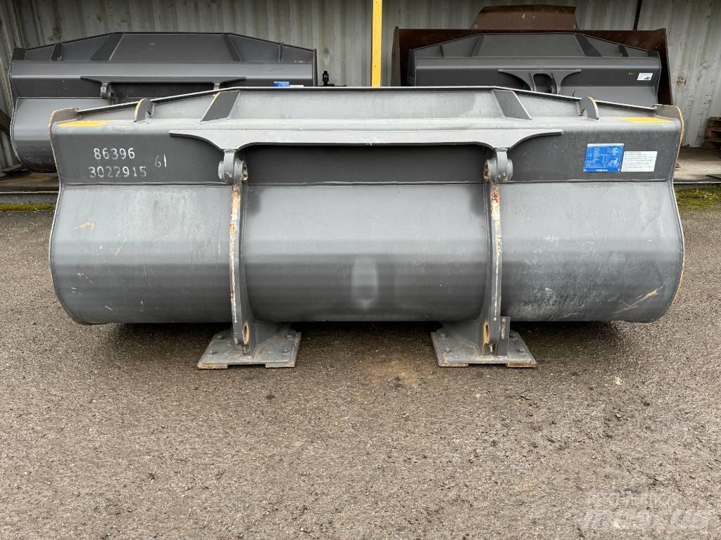 Volvo 1.6m Bucket Benne
