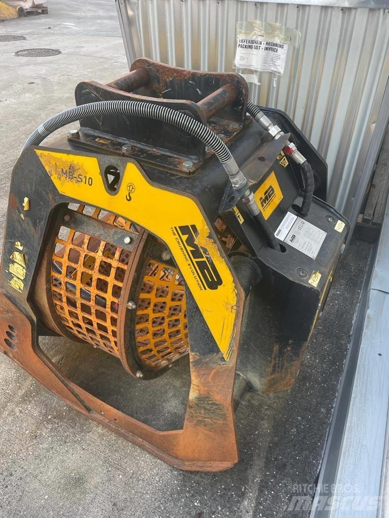 MB Crusher S 10 Vagli vibranti