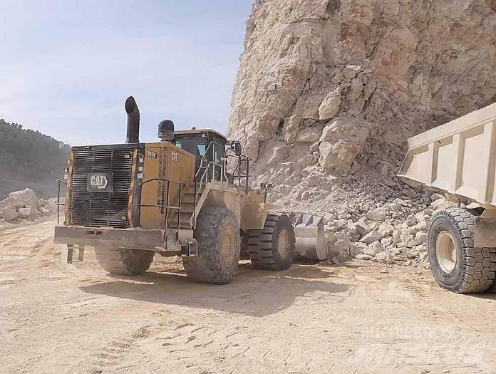 CAT 988K Pale gommate