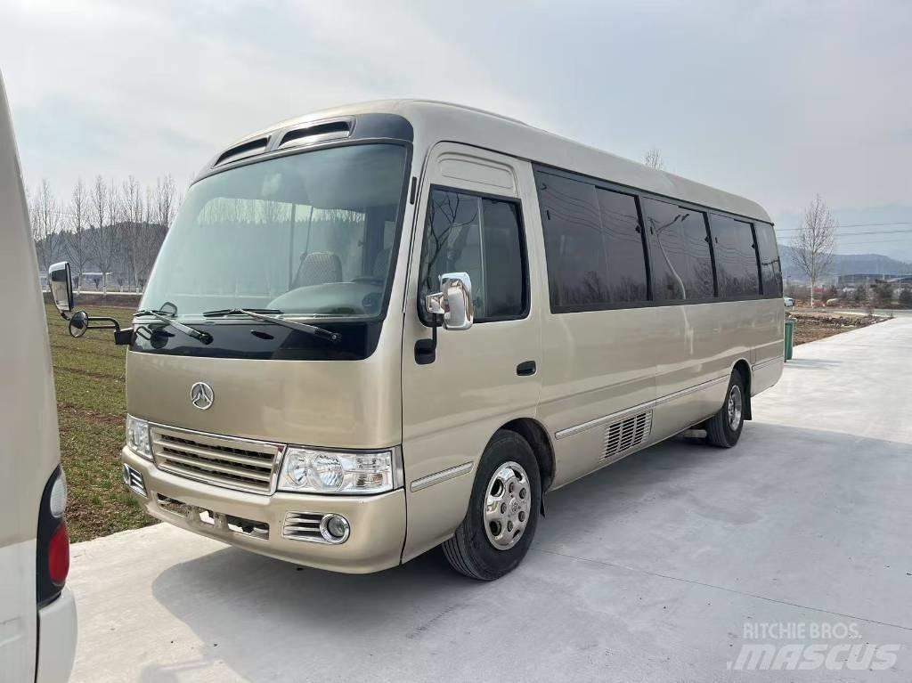Toyota Coaster Autobus interurbani