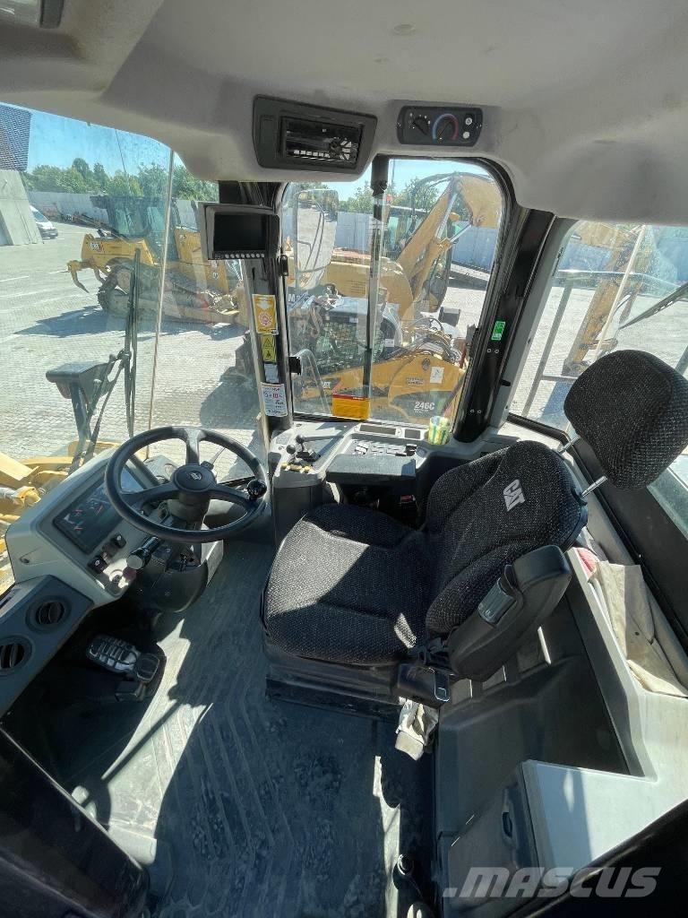 CAT 950 GC Pale gommate