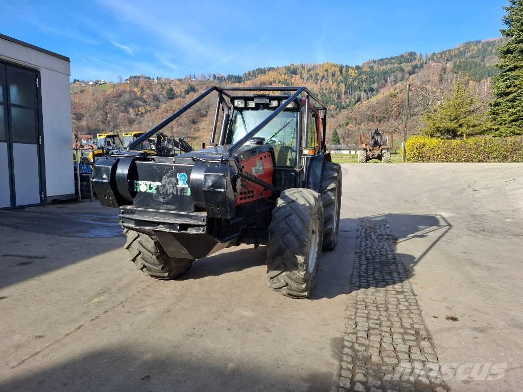 Valtra 8550 Altri mezzi forestali