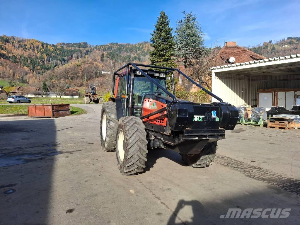Valtra 8550 Altri mezzi forestali
