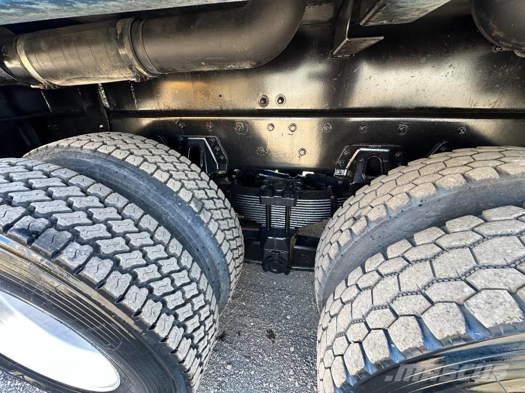 Freightliner 114 SD Camion autospurgo