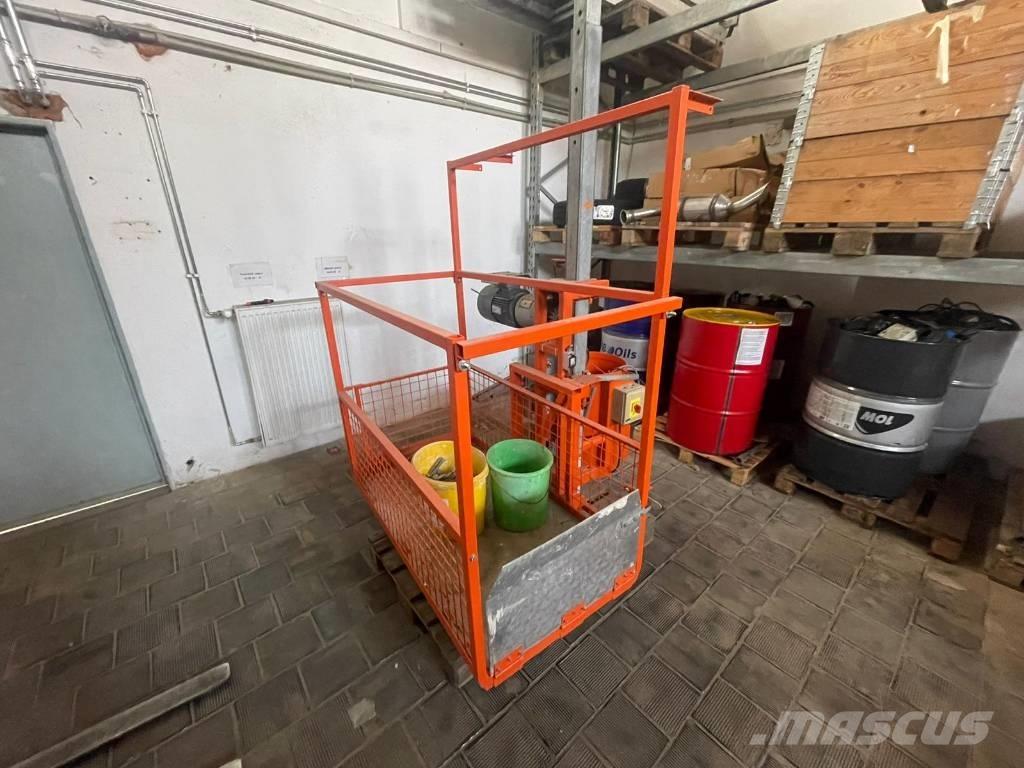 Ebbs & Radinger ZL200 Montacarichi da cantiere
