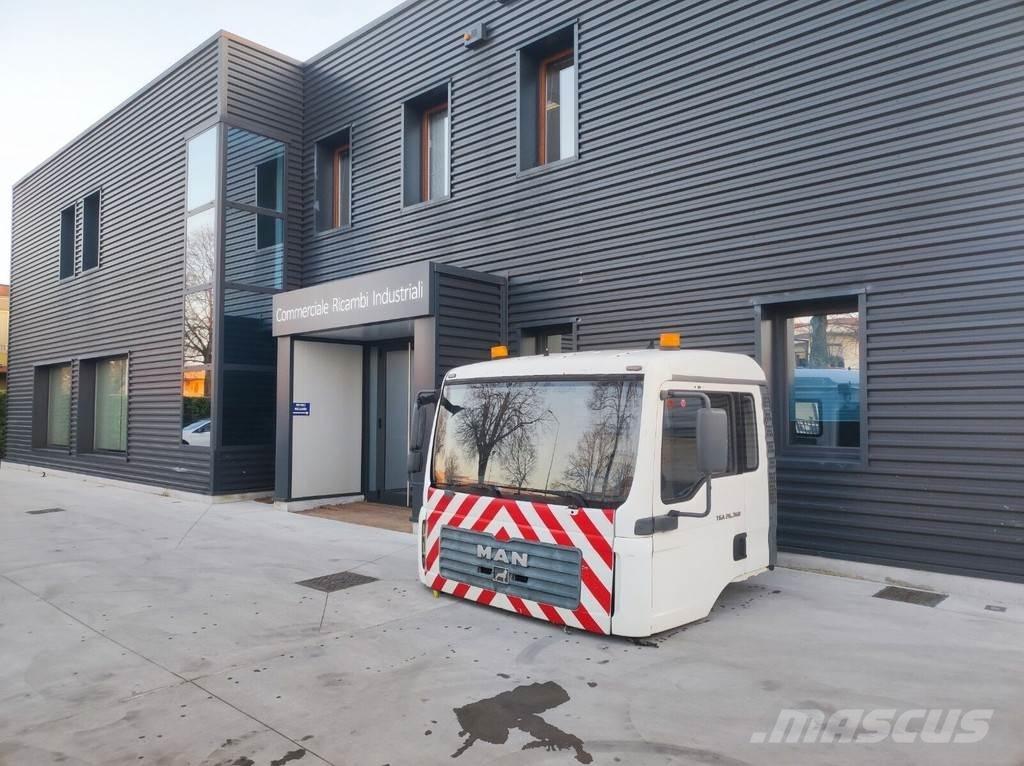 MAN MEDIUM Cabine e interni