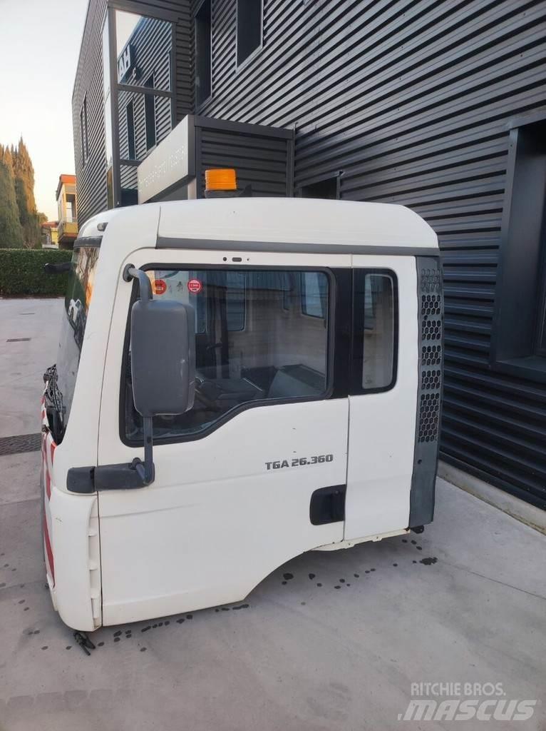 MAN TGM TGA Cabine e interni