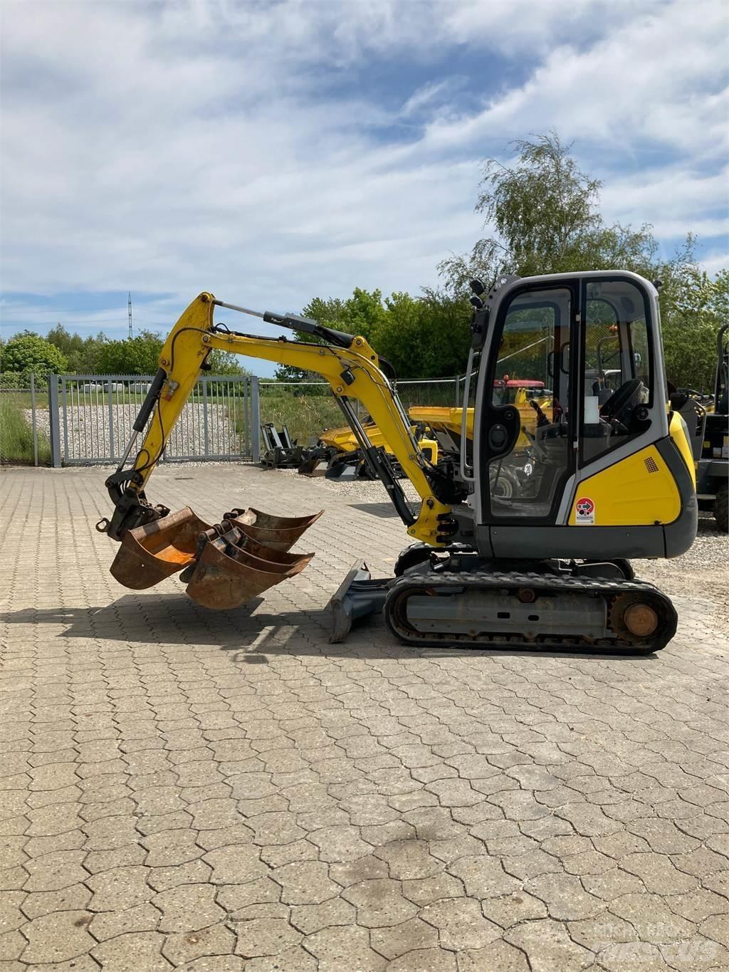Wacker Neuson ET24 Miniescavatori