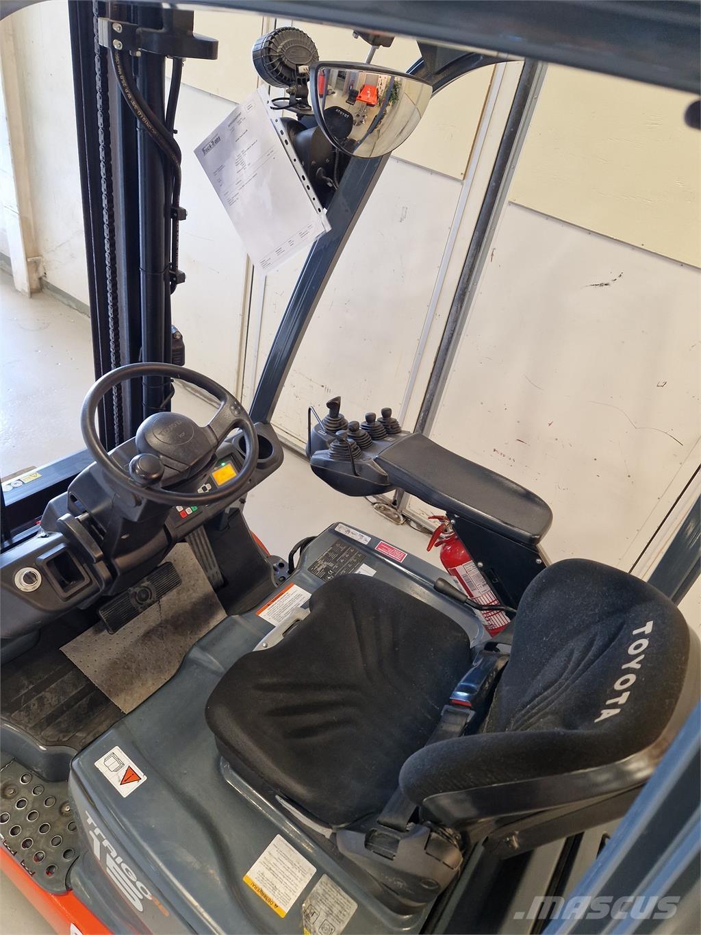 Toyota 8FBE15T Carrelli elevatori elettrici