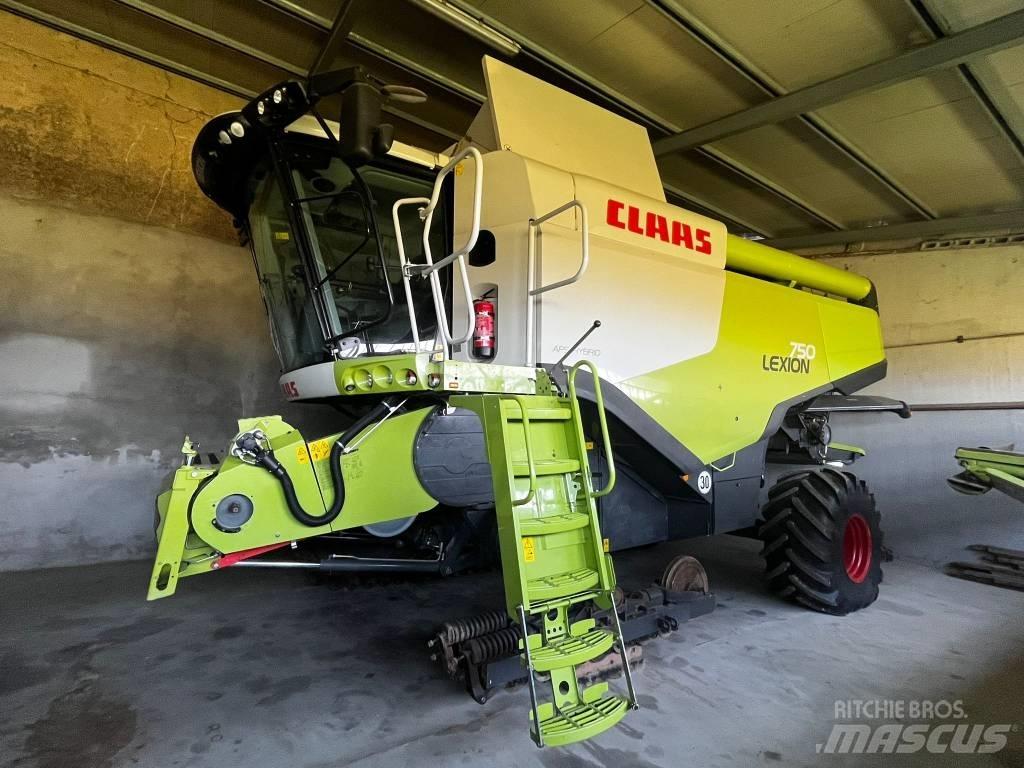 CLAAS LEXION 750 ACR Mietitrebbiatrici