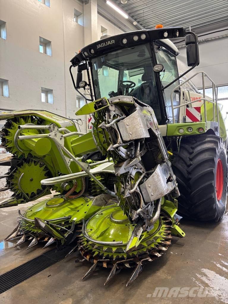 CLAAS Jaguar 960 Trince semoventi