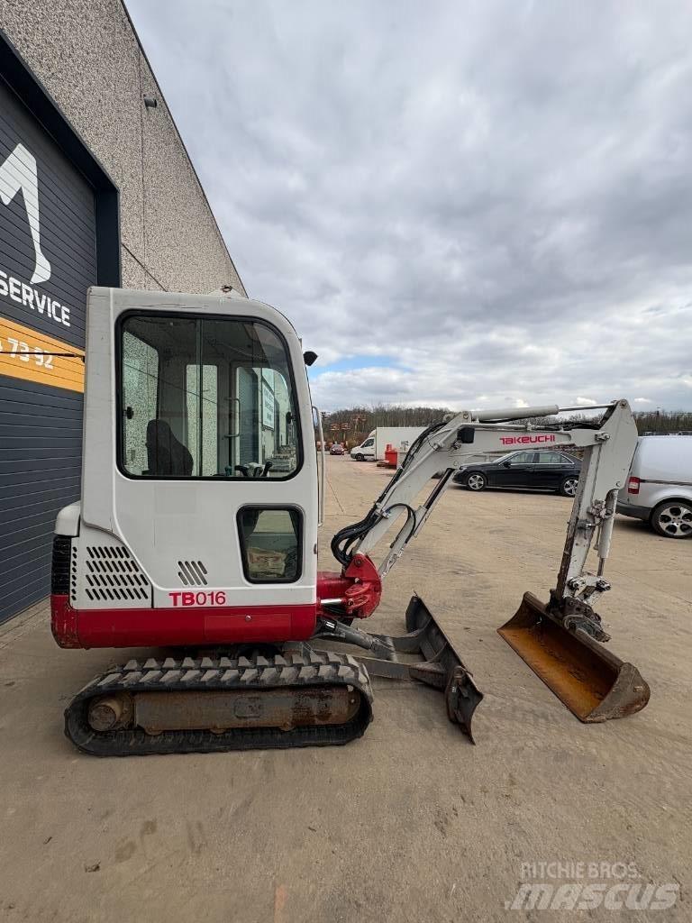 Takeuchi TB016 Miniescavatori