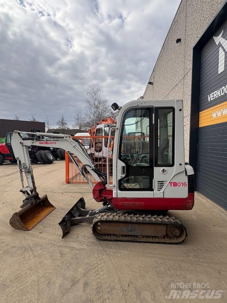 Takeuchi TB016 Miniescavatori