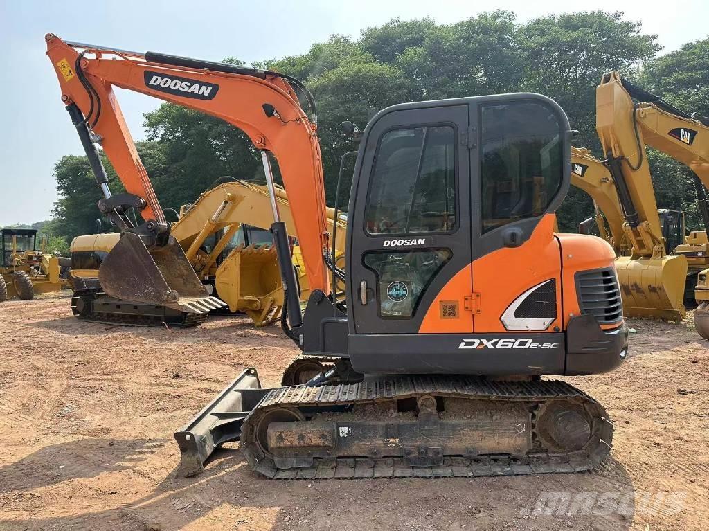 Doosan DX60 Escavatori cingolati