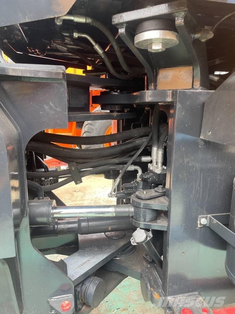 LiuGong 856 H Pale gommate