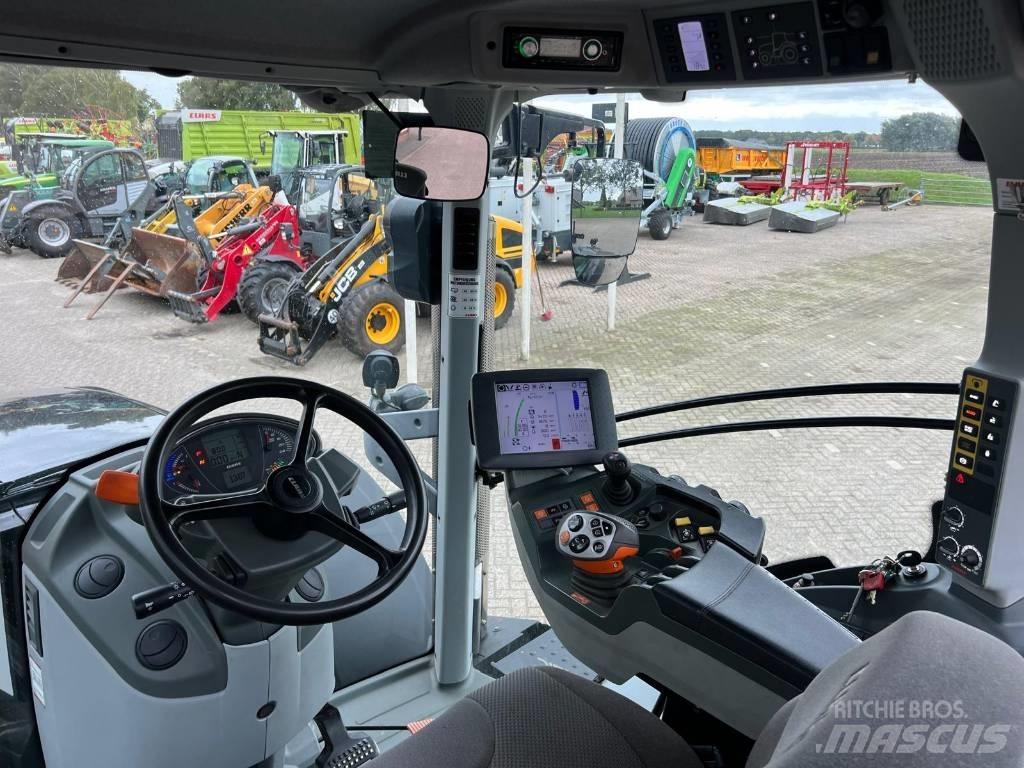 CLAAS Axion 830 Trattori