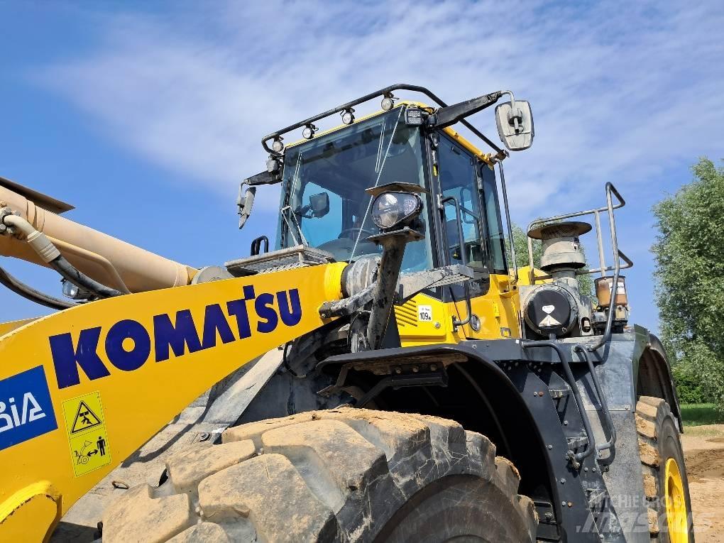 Komatsu WA500-8E0 Pale gommate