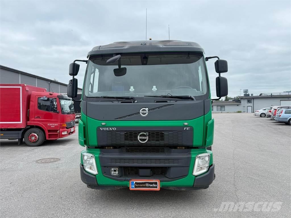 Volvo FE320 6x2*4 Camion con gancio di sollevamento
