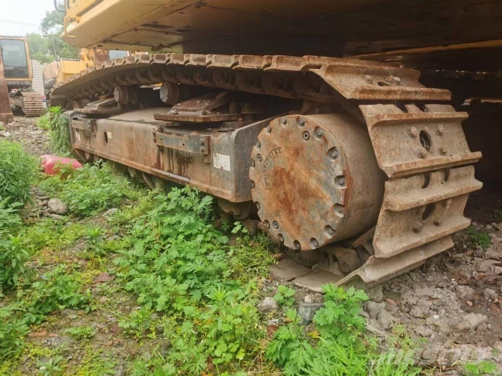 Komatsu PC 450-8 Escavatori cingolati