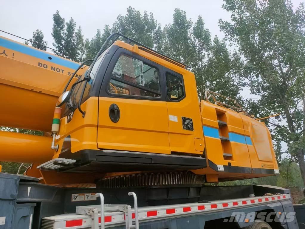 XCMG XCT130 Gru per tutti i terreni