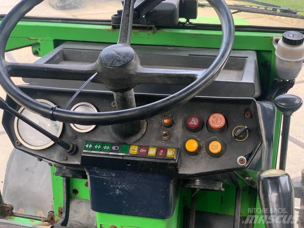 Deutz-Fahr D7207C Trattori