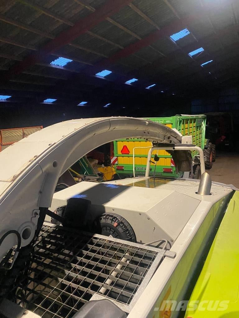CLAAS Jaguar 960 Trince semoventi