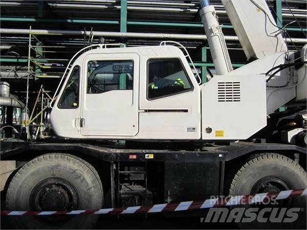 TADANO GR300EX Gru per tutti i terreni