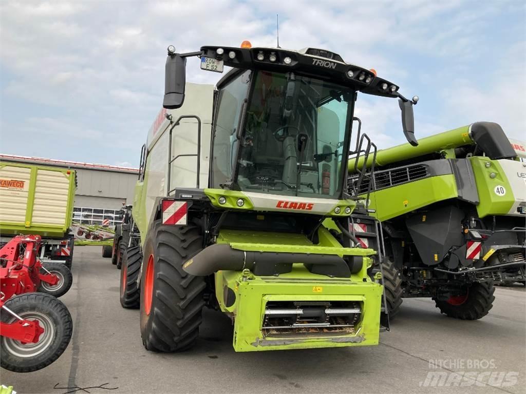 CLAAS Trion 520 Mietitrebbiatrici