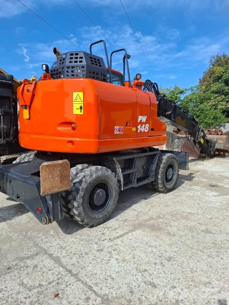 Komatsu PW 148-11 Escavatori gommati