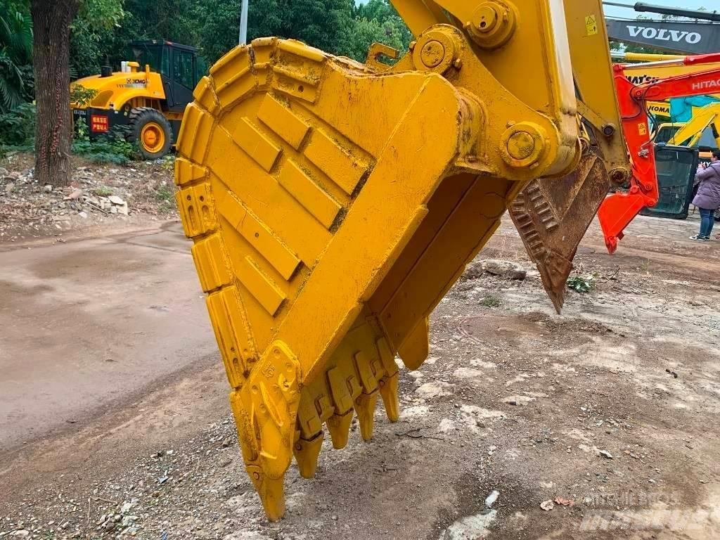 CAT 323 D L Escavatori cingolati