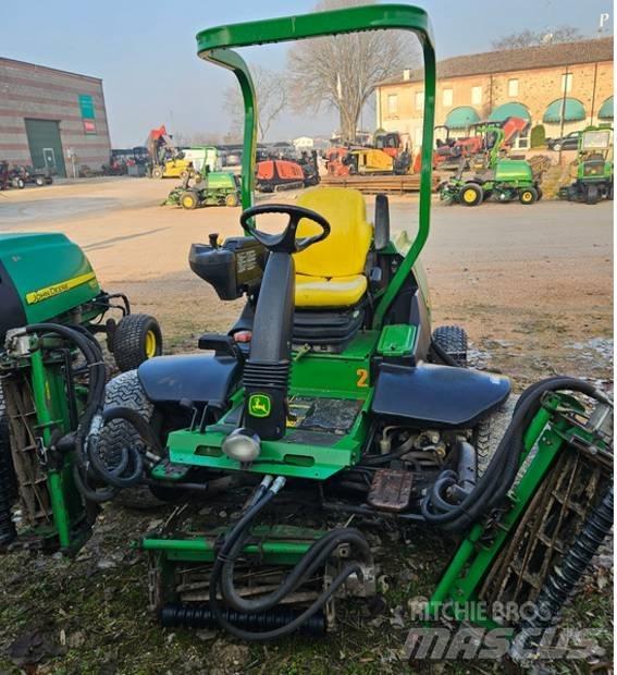 John Deere 7700 Tosaerba per il fairway