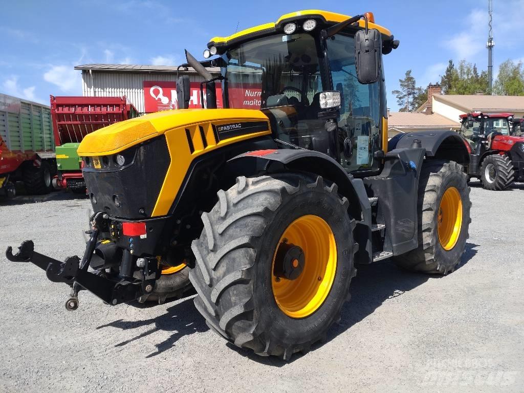JCB Fastrac 4220 Trattori