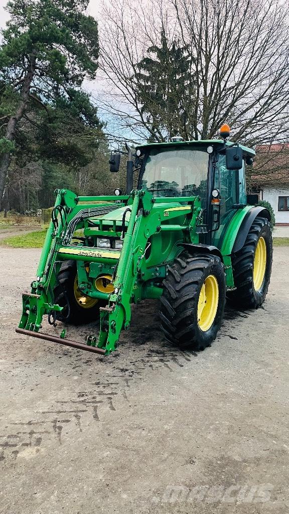 John Deere 5820 Trattori