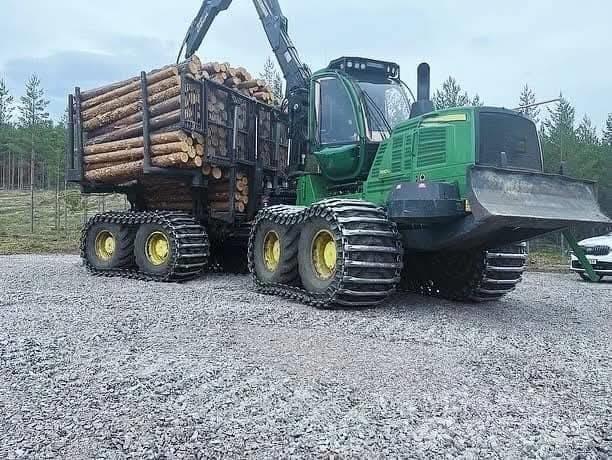 John Deere 1910 Forwarder