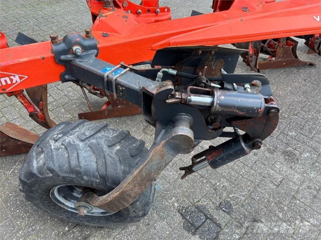Kuhn VM 1525T Aratri