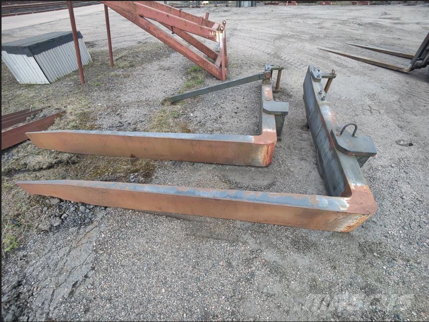  [div] Inverterade Altri attacchi e componenti