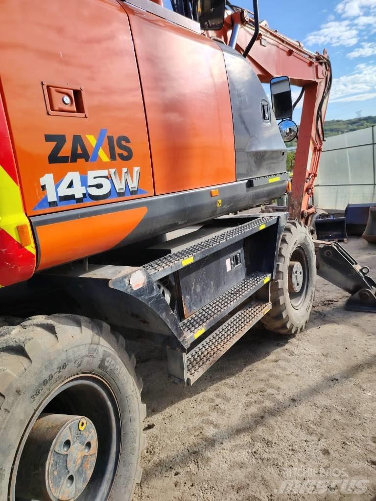 Hitachi ZX 145 Escavatori gommati