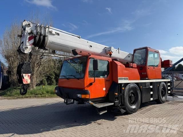 Liebherr LTM 1030-2 Gru per tutti i terreni