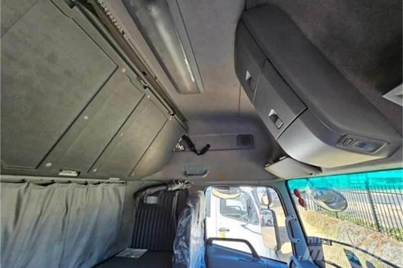UD TRUCKS QUON Camion altro