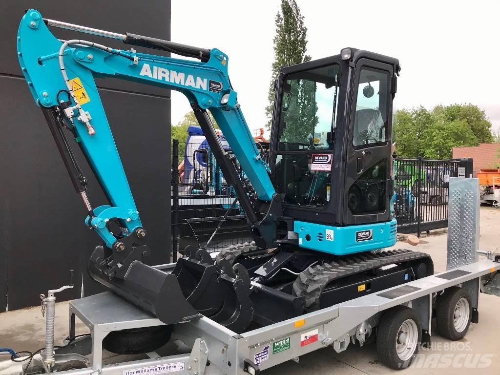 Airman AX26U-7 Miniescavatori