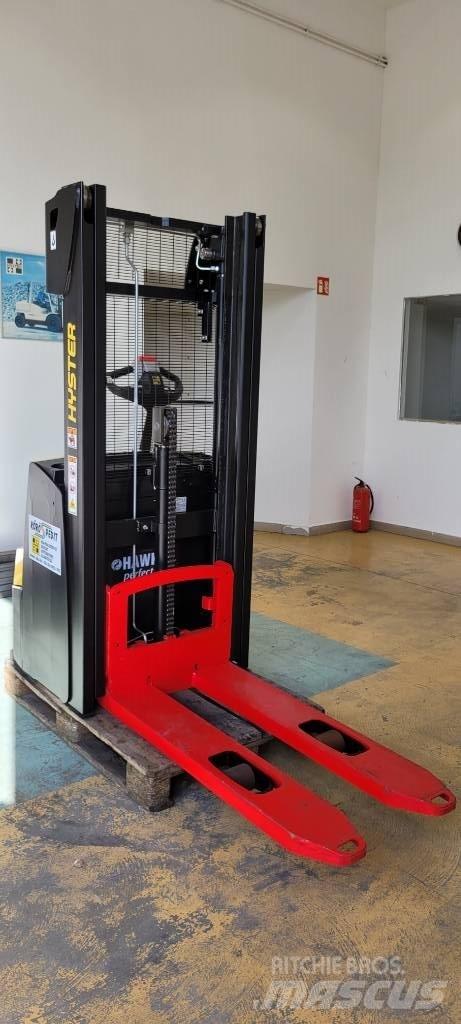 Hyster S 1.0 Transpallet uomo a terra