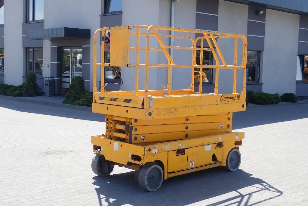 Haulotte Compact 10 Piattaforme a pantografo